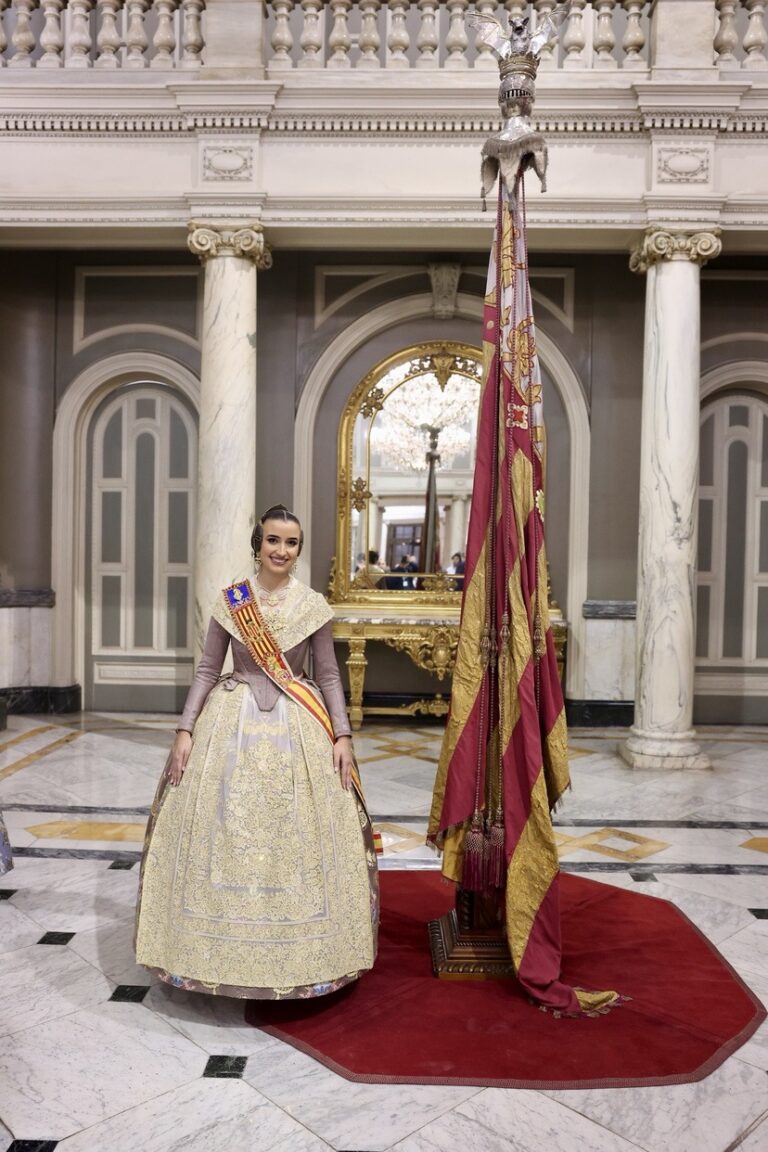 💙💛❤️ Valencia celebra el 9 d’Octubre.