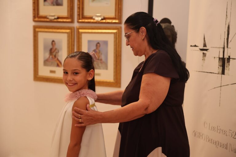 🧵🪡 Toma de medidas del primer traje oficial.