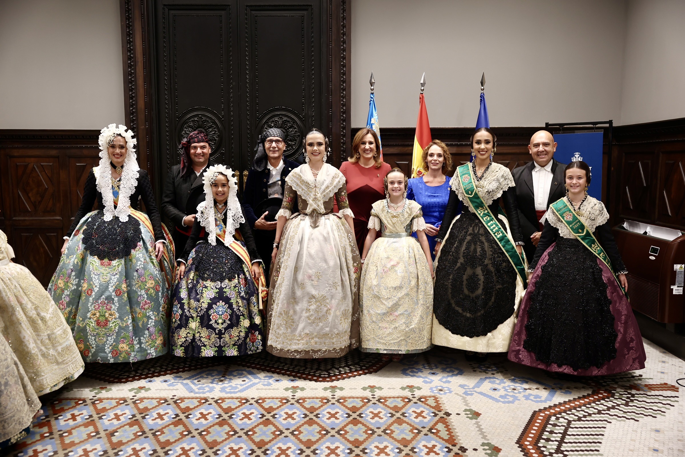 ✨ La escalinata de los sueños recibe a Julia Vizcayno y Beatriz Blanco, falleras mayores de valencia.
