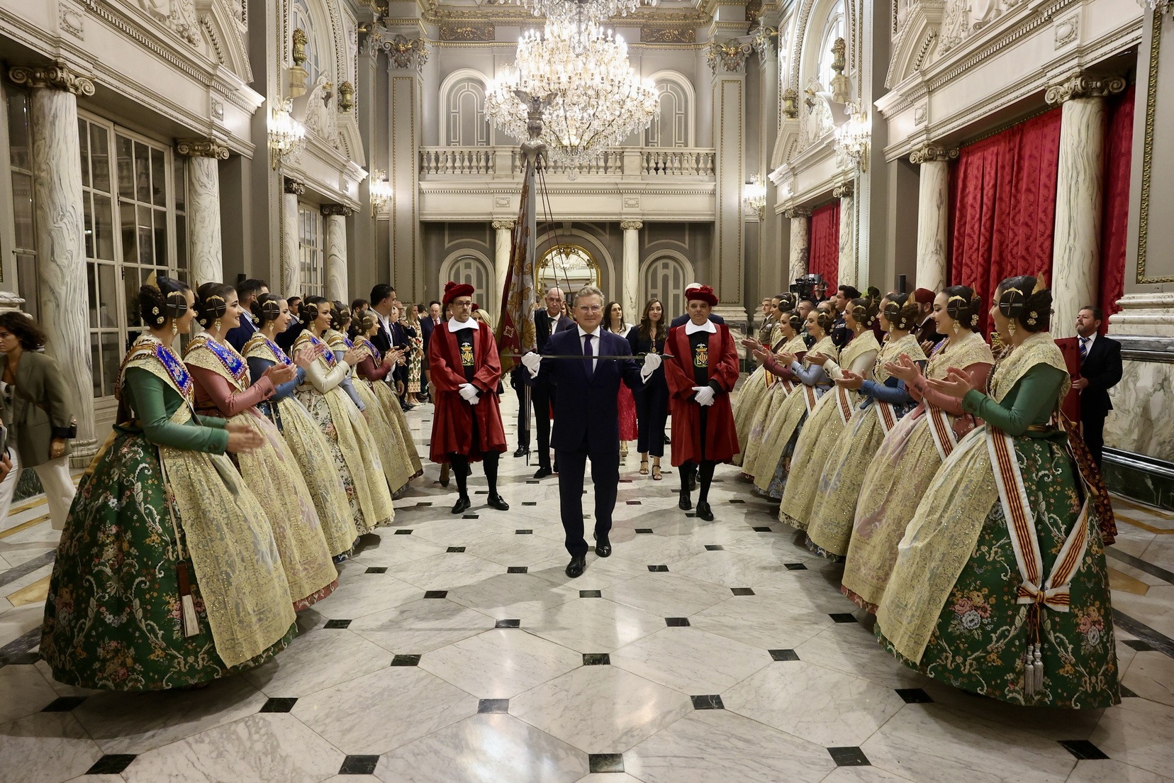 💙💛❤️ Valencia celebra el 9 d’Octubre.
