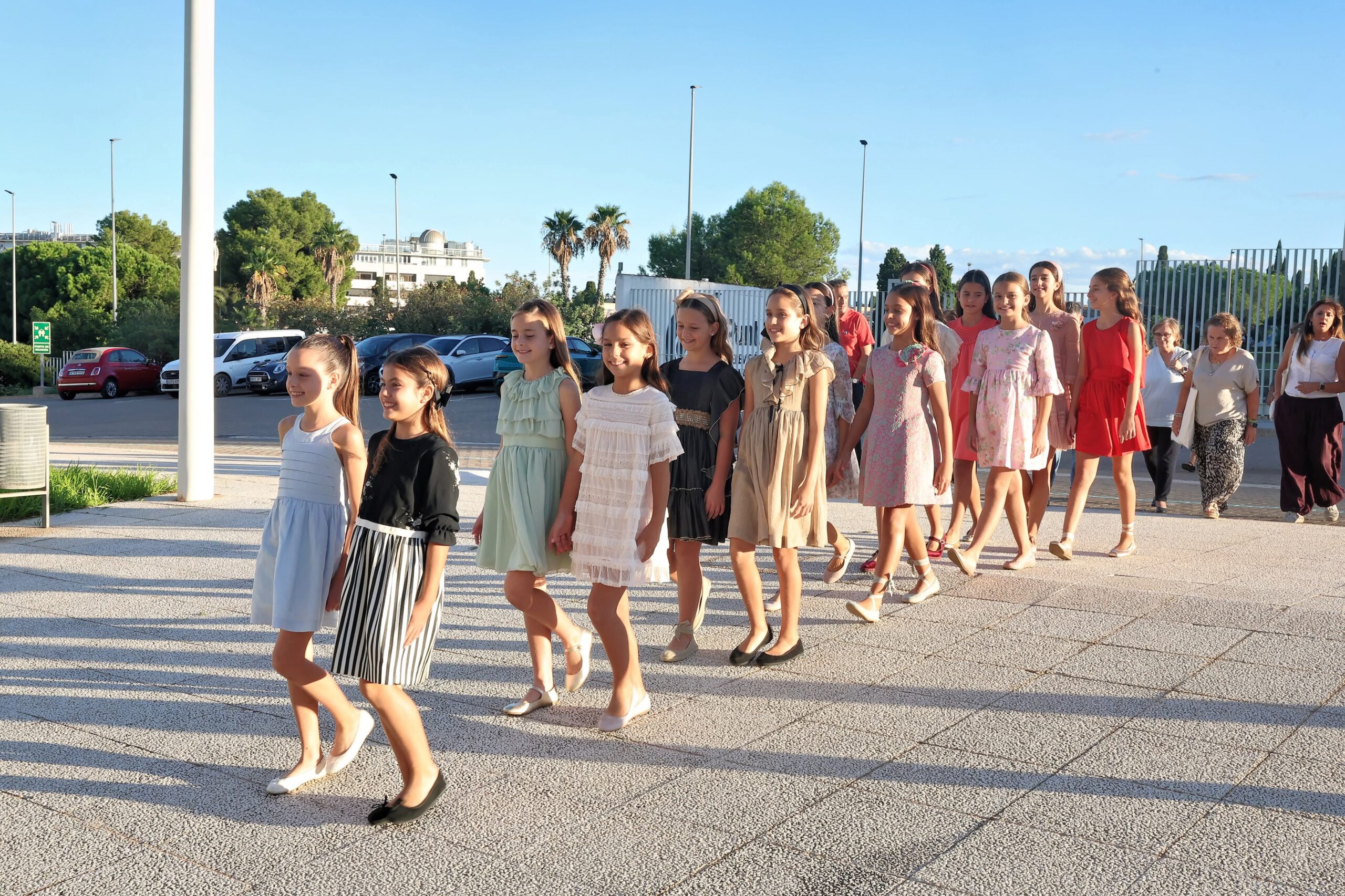 📺 Las candidatas infantiles visitan A punt.