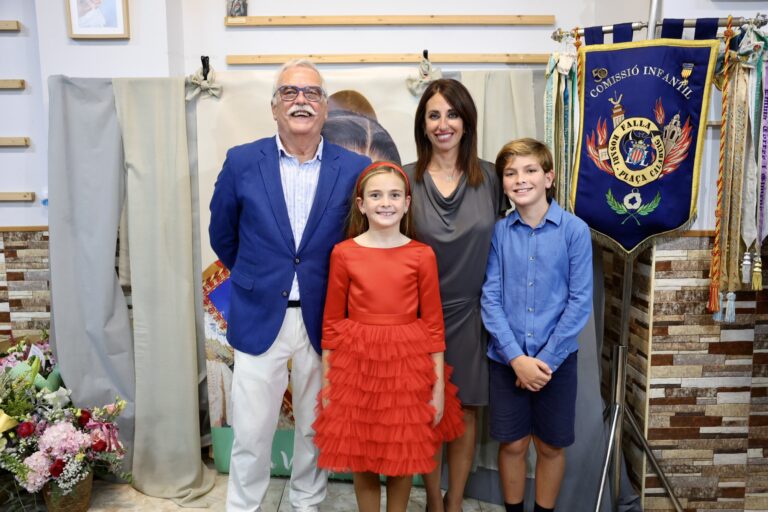 ✨ Representantes 2026 - 2027 falla Rosario - Plaza Calabuig.