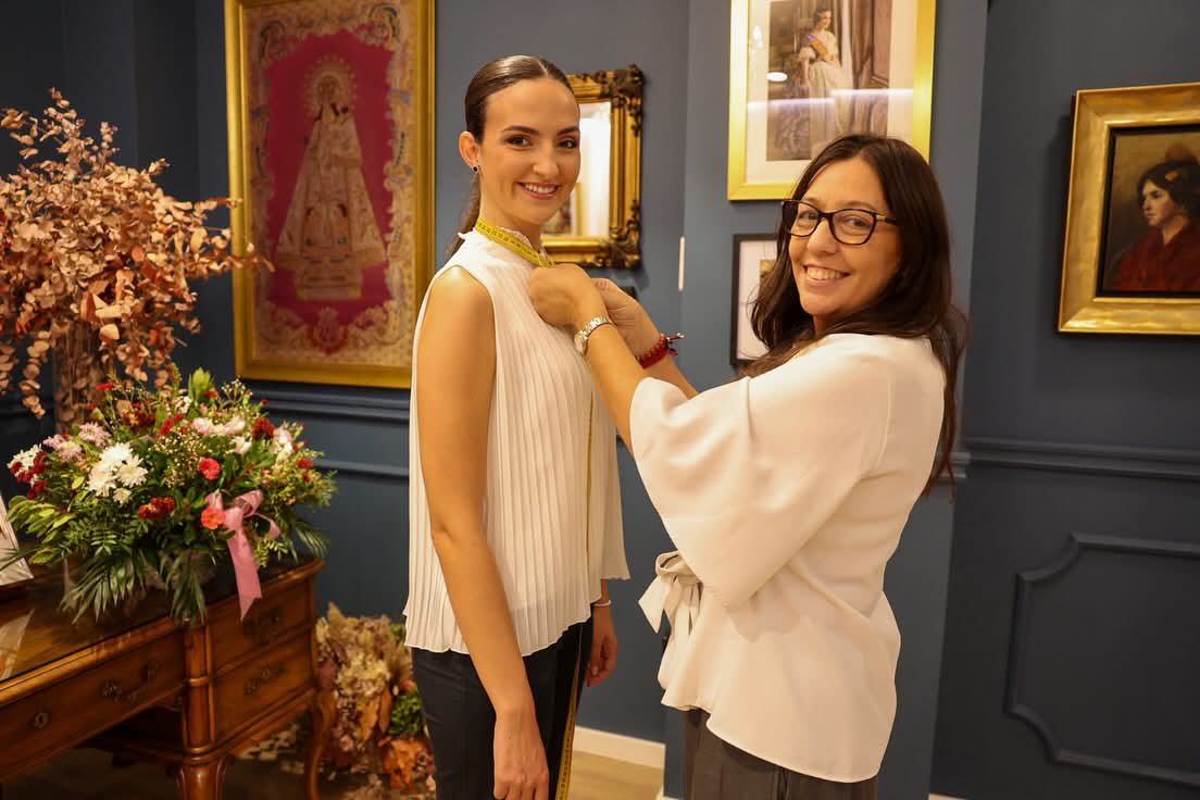 🪡 Toma de medidas del primer traje oficial.