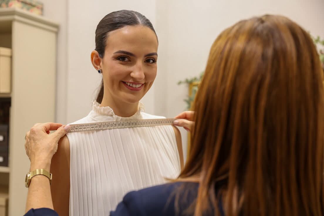 🪡 Toma de medidas del segundo traje oficial.