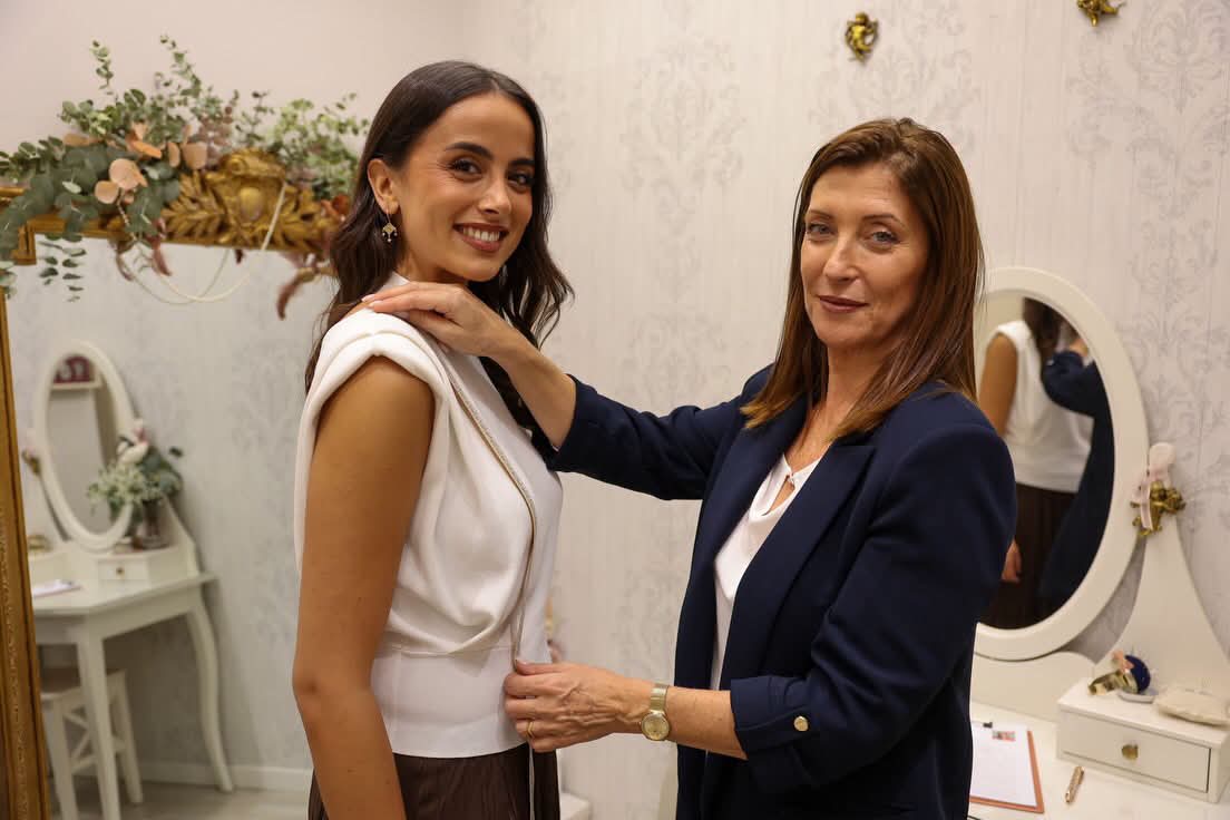 🪡 Toma de medidas del segundo traje oficial.