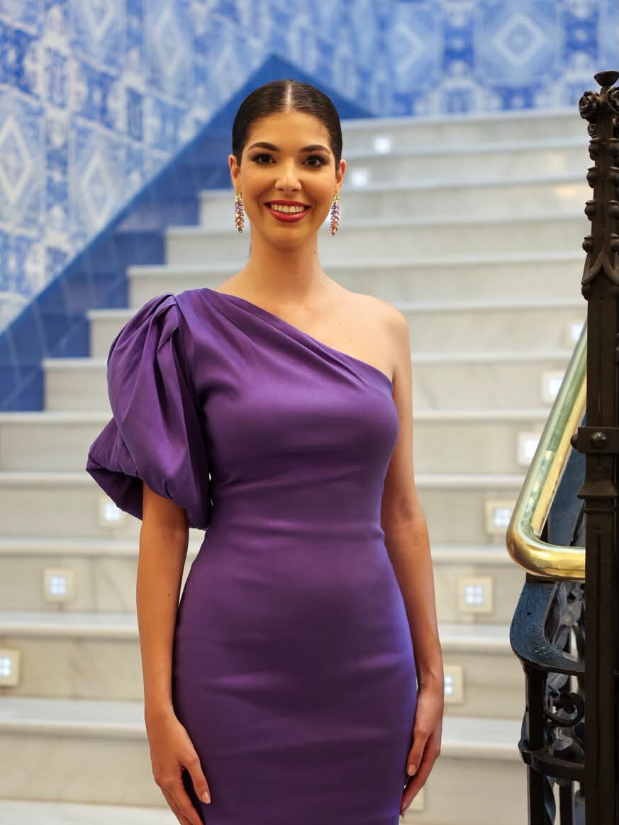 ✨Las candidatas mayores asisten al palacio de la exposición.