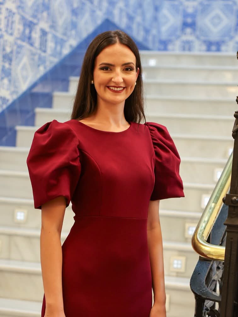 ✨Las candidatas mayores asisten al palacio de la exposición.