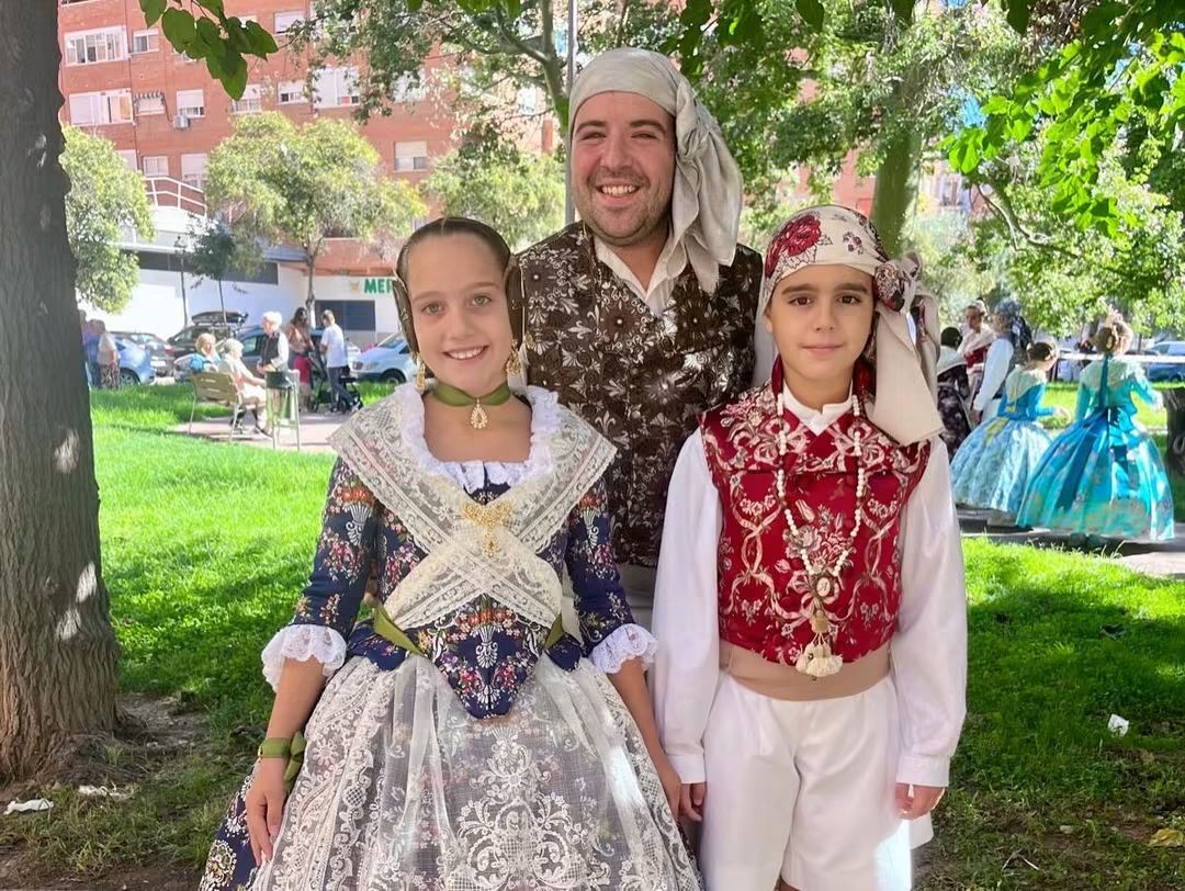 🔹 9 de Octubre Falla Alcacer Yatova.