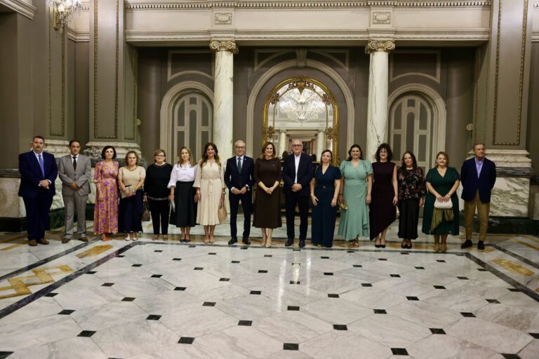 ✨ Julia Vizcayno Orero y Beatriz Blanco Tamarit, Falleras Mayores de Valencia 2027.